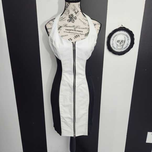 Wilsons Leather Dresses & Skirts - Wilsons Leather Black and White Mini Dress